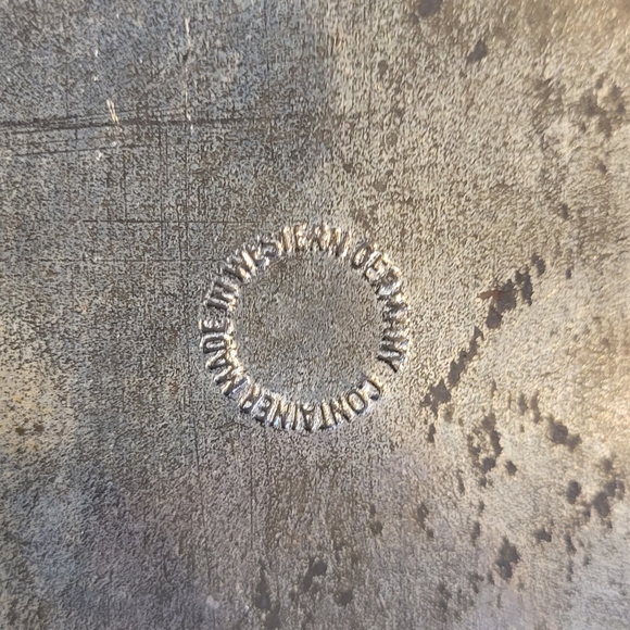 Vintage Blue and Ivory MFM Biscuit or Tea Tin Decorated with Ships and Windmills - Picture 11 of 13